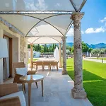 Luxurioeses Landhaus Mit Whirlpool Im Freien Und Pool, Ideal Fuer Veranstaltungen